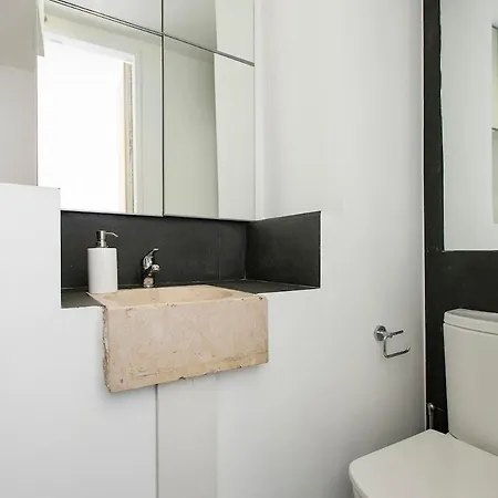 Cozy - Center, Sunny And Pratical