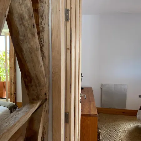 Cozy - Center, Sunny And Pratical *